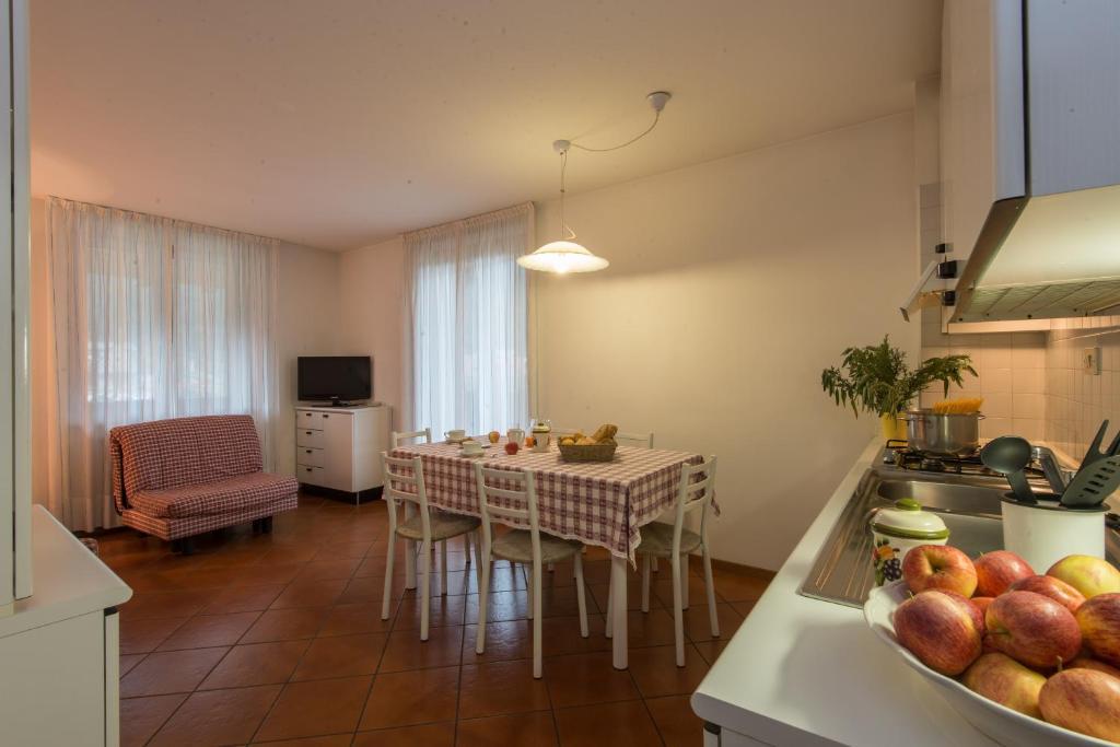One-Bedroom Apartment,413753958:JPEG
